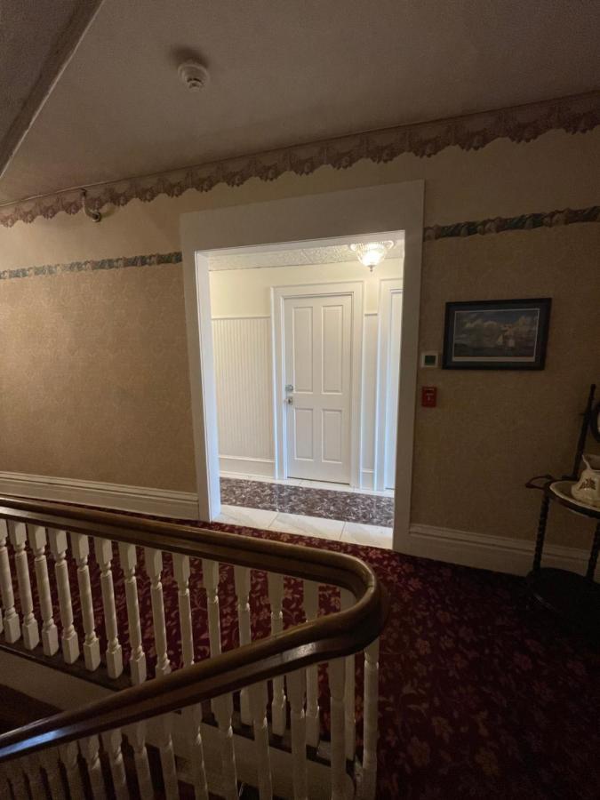 The Historic Park Hotel Put-in-Bay Exterior photo